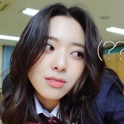 🍓 Стикер «Yuna Itzy» для Telegram