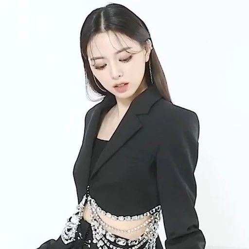 🍓 Стикер «Yuna Itzy» для Telegram