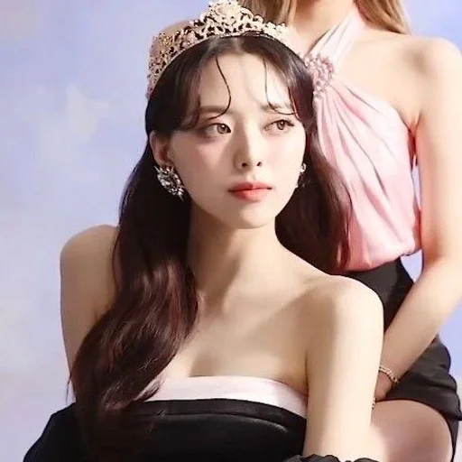 🍓 Стикер «Yuna Itzy» для Telegram