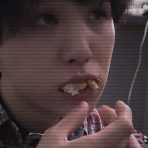 🍗 Стикер «сонин протухший чай (bts)» для Telegram