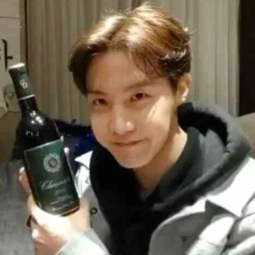 🍾 Стикер «сонин протухший чай (bts)» для Telegram