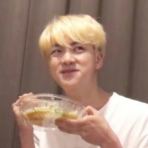 😅 Стикер «сонин протухший чай (bts)» для Telegram
