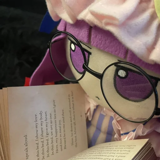 📖 Стикер «plushies v2» для Telegram