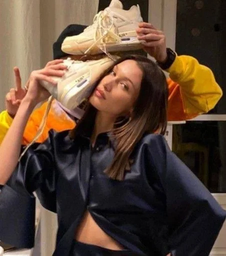 👟 Стикер «Bella Hadid» для Telegram