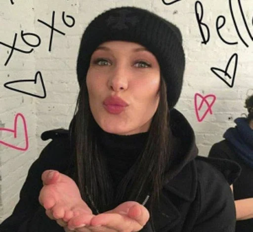 Стикерпак Bella Hadid для Telegram