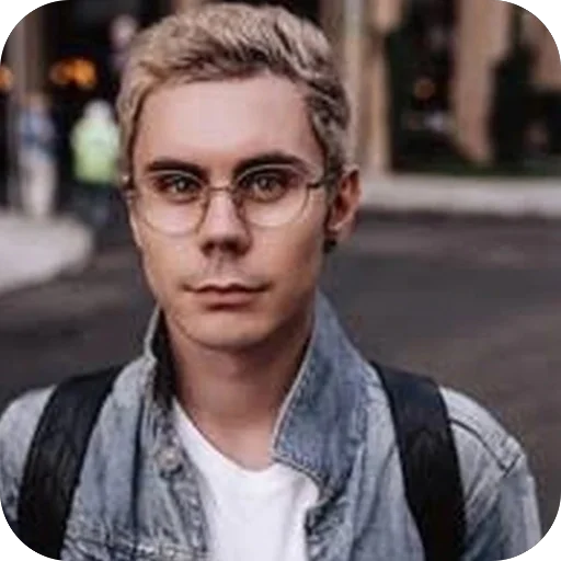 🫥 Стикер «Mytstical Tree» для Telegram