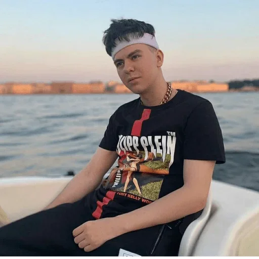 🤔 Стикер «Gayazovs Brothers» для Telegram