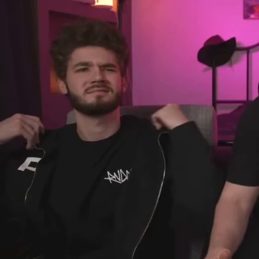 🤨 Стикер «Генерал Куертов» для Telegram