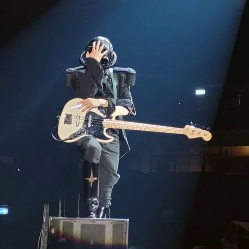 😔 Стикер «Ghost band» для Telegram