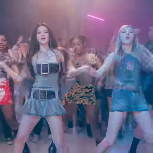 💜 Стикер «(G)I-DLE Queencard» для Telegram