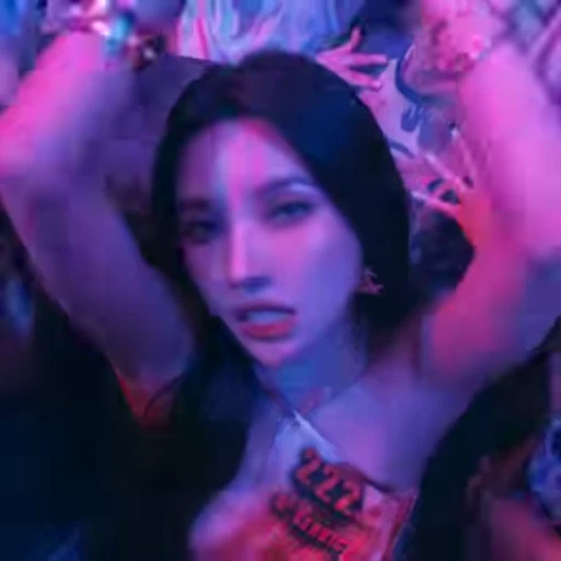 💜 Стикер «(G)I-DLE Queencard» для Telegram