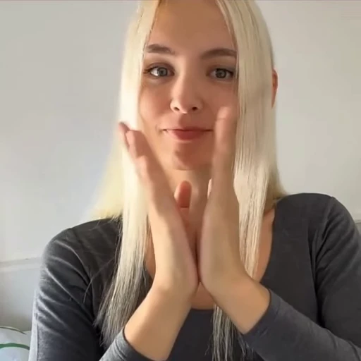 👏 Стикер «Gilticus» для Telegram