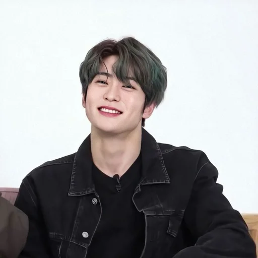 🔐 Стикер «JAEHYUN and giovano» для Telegram