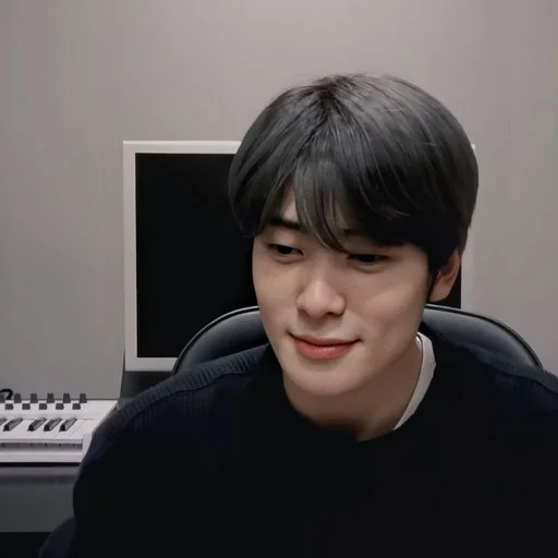 🔐 Стикер «JAEHYUN and giovano» для Telegram