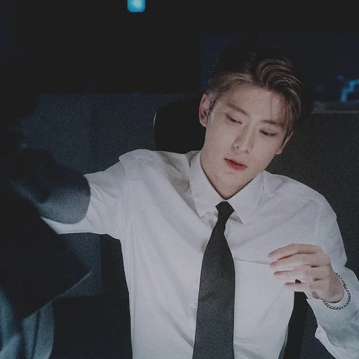 🐤 Стикер «giovano and JAEHYUN» для Telegram