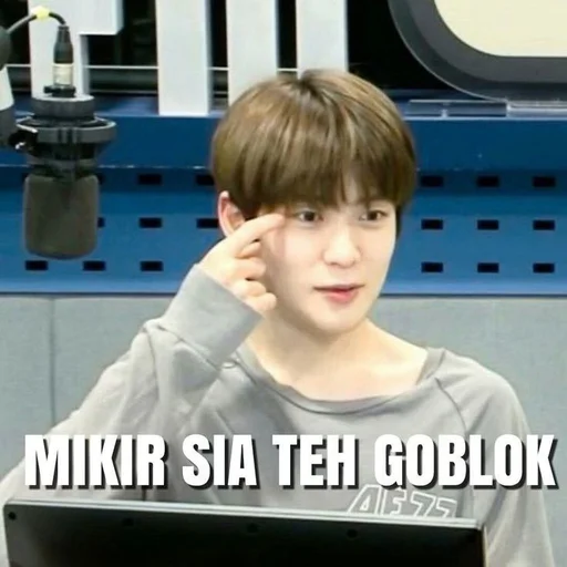 👾 Стикер «GIO and JAEHYUN MEME» для Telegram