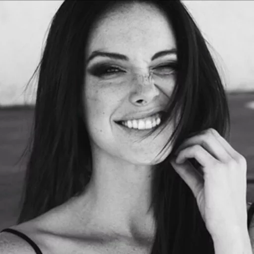 👸 Стикер «Faces» для Telegram
