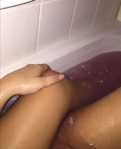 💦 Стикер «Girls Hot stories part 1» для Telegram