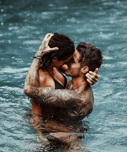 ❤️ Стикер «Girls Hot stories part 1» для Telegram