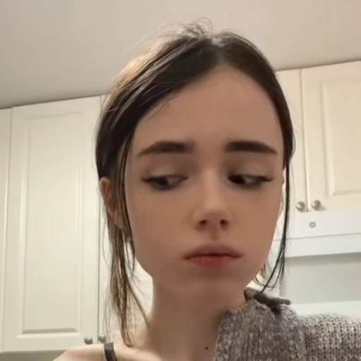 😨 Стикер «Girls Part 2» для Telegram