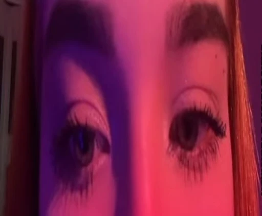 👀 Стикер «Girls Part 2» для Telegram