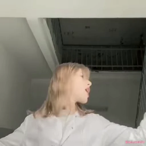 🙄 Стикер «Girls Part 2» для Telegram