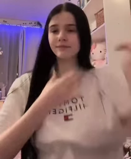 🫠 Стикер «Girls Part 2» для Telegram