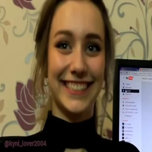 😃 Стикер «Girls Part 2» для Telegram