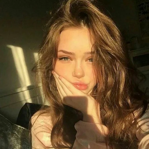 🍓 Стикер «Girly» для Telegram