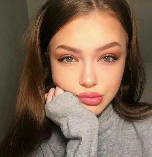🍓 Стикер «Girly» для Telegram