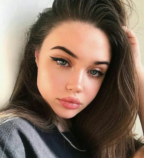 🍓 Стикер «Girly» для Telegram