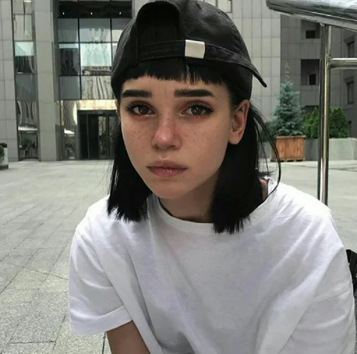 🍓 Стикер «Girly» для Telegram