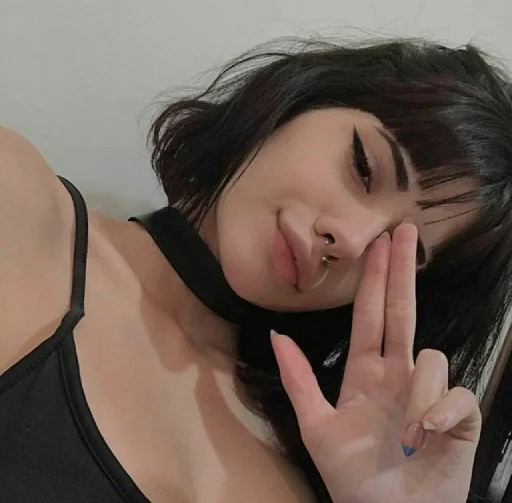 🍓 Стикер «Girly» для Telegram