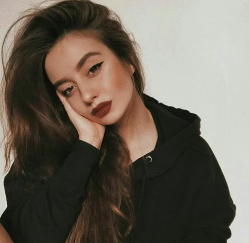 🍓 Стикер «Girly» для Telegram