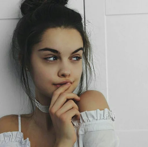 🍓 Стикер «Girly» для Telegram