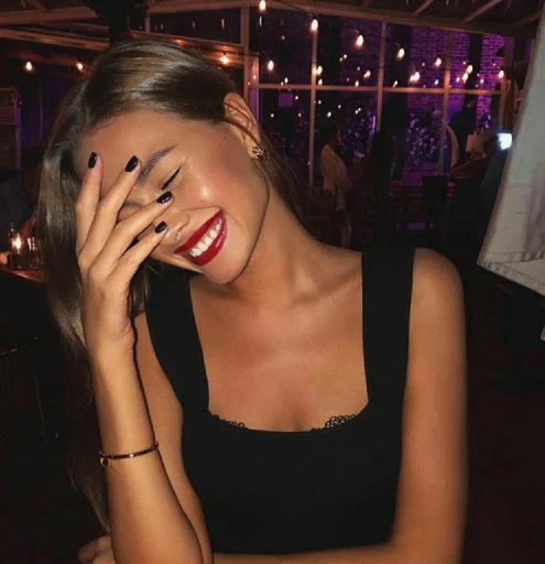 🍓 Стикер «Girly» для Telegram