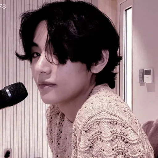 🕷 Стикер «kim taehyung» для Telegram