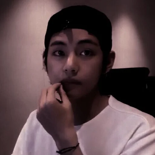 🦅 Стикер «kim taehyung» для Telegram