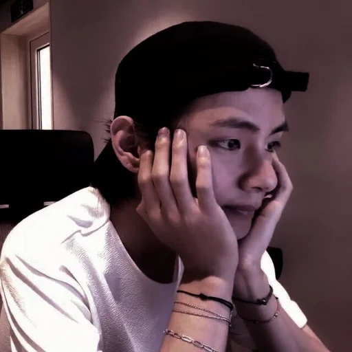 🦅 Стикер «kim taehyung» для Telegram