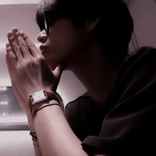 🕷 Стикер «kim taehyung» для Telegram