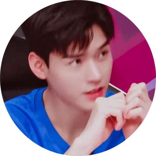🥹 Стикер «Gong Jun» для Telegram