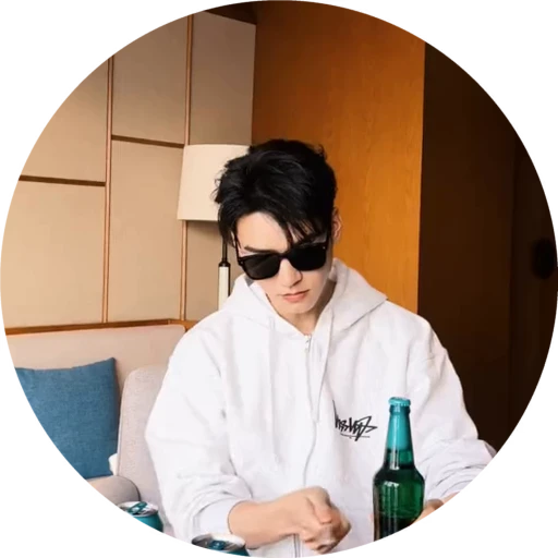🎼 Стикер «Gong Jun» для Telegram