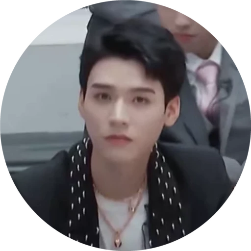 😶 Стикер «Gong Jun» для Telegram
