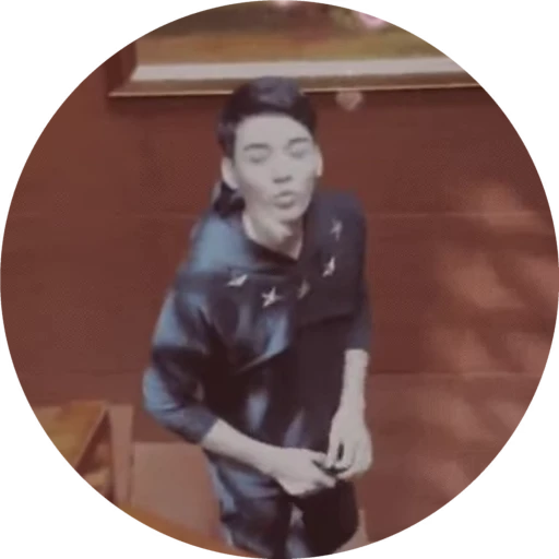 😘 Стикер «Gong Jun» для Telegram