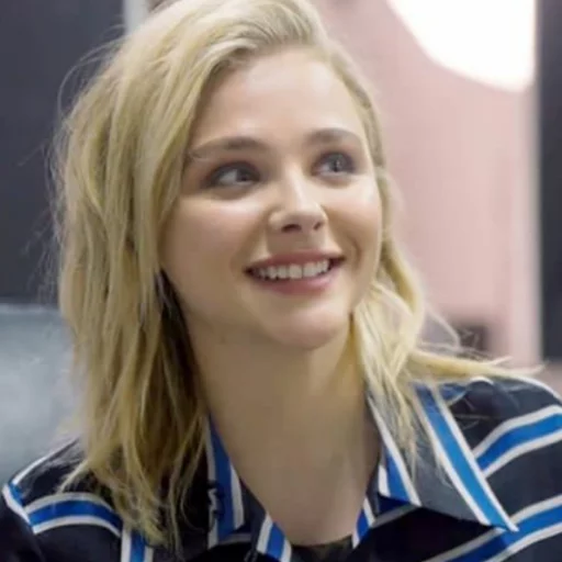 🥤 Стикер «- Chloë Moretz» для Telegram