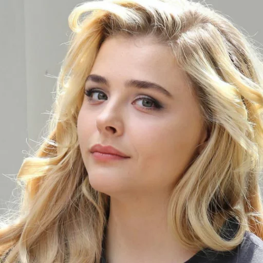 🥤 Стикер «- Chloë Moretz» для Telegram