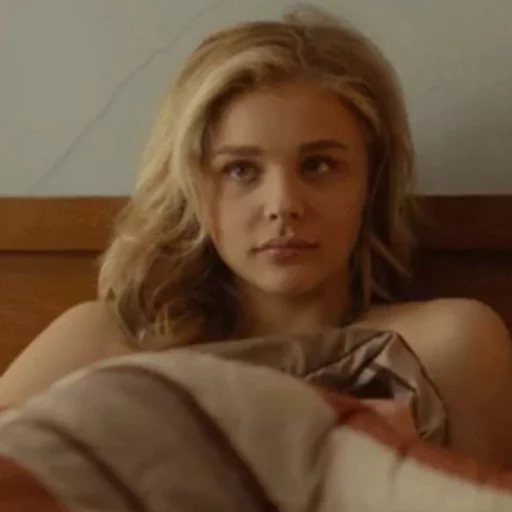 🥤 Стикер «- Chloë Moretz» для Telegram