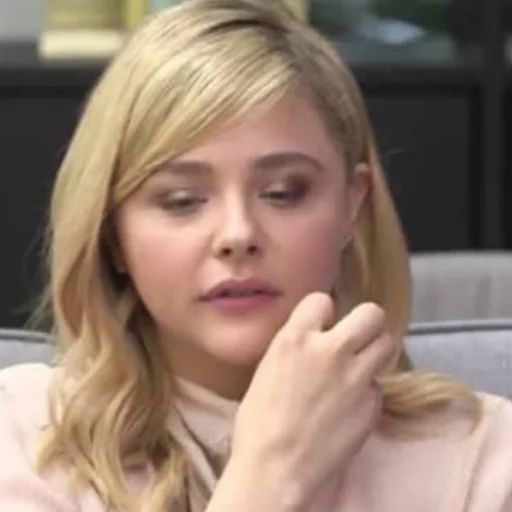 🥤 Стикер «- Chloë Moretz» для Telegram