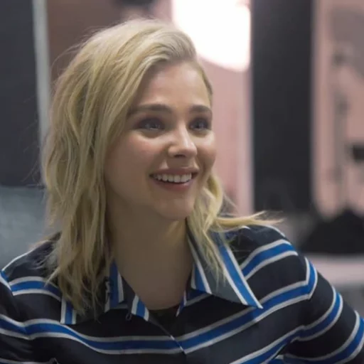 🥤 Стикер «- Chloë Moretz» для Telegram