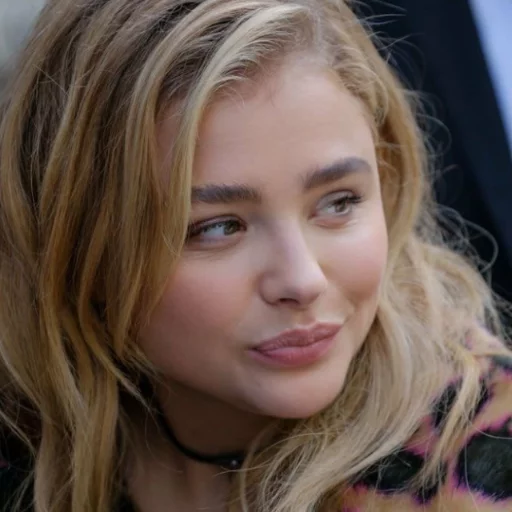 🥤 Стикер «- Chloë Moretz» для Telegram